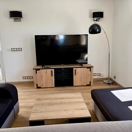 Propriete Moderne 12 Personnes Piscine Sauna Et Salle De Jeux