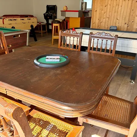 Propriete Moderne 12 Personnes Piscine Sauna Et Salle De Jeux