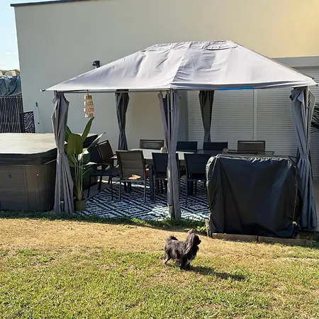 Propriete Moderne 12 Personnes Piscine Sauna Et Salle De Jeux Hartzviller