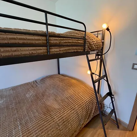 Propriete Moderne 12 Personnes Piscine Sauna Et Salle De Jeux Villa *