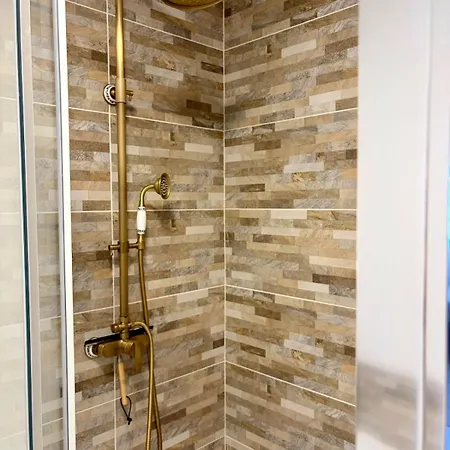 Propriete Moderne 12 Personnes Piscine Sauna Et Salle De Jeux Villa *